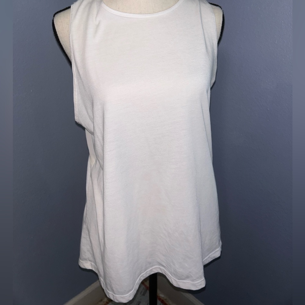 Nike top never been worn size medium